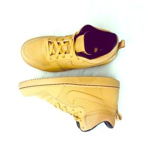 NEW!! Nike Court Borough Shoes Size/5Y